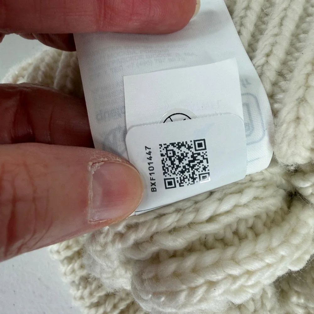 The North Face Kids OS Beanie Cable Knit Faux Fur Pom Pom Cream Hat NF0A7WFL